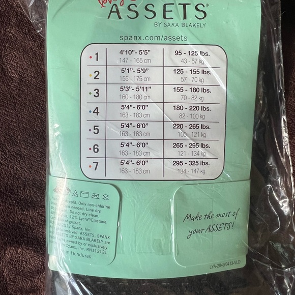 ASSETS by Sara Blakely Black Shaping Tights - Picture 2 of 3